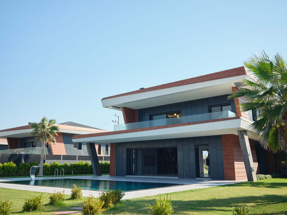 Havuzlu modern villa, dış cephe